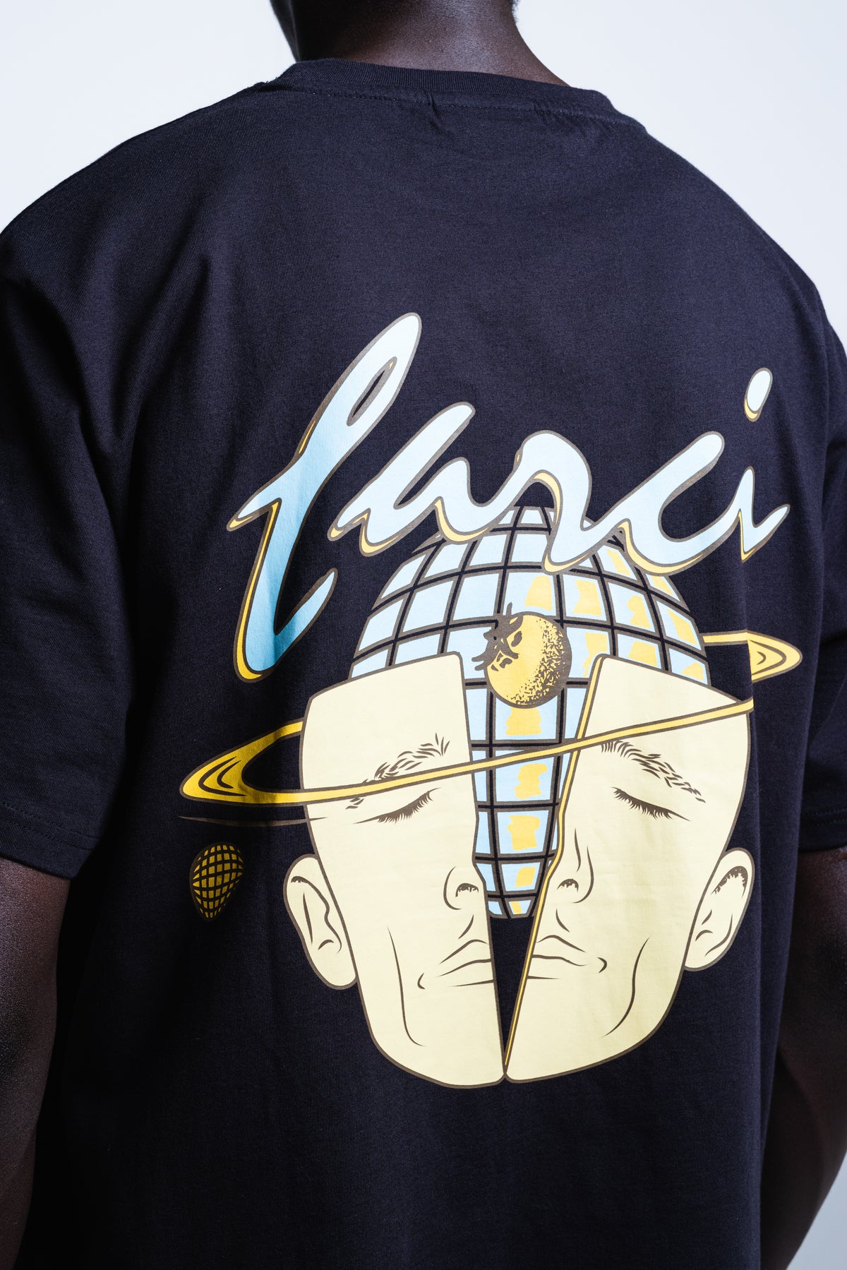 TEE HALF BLACK