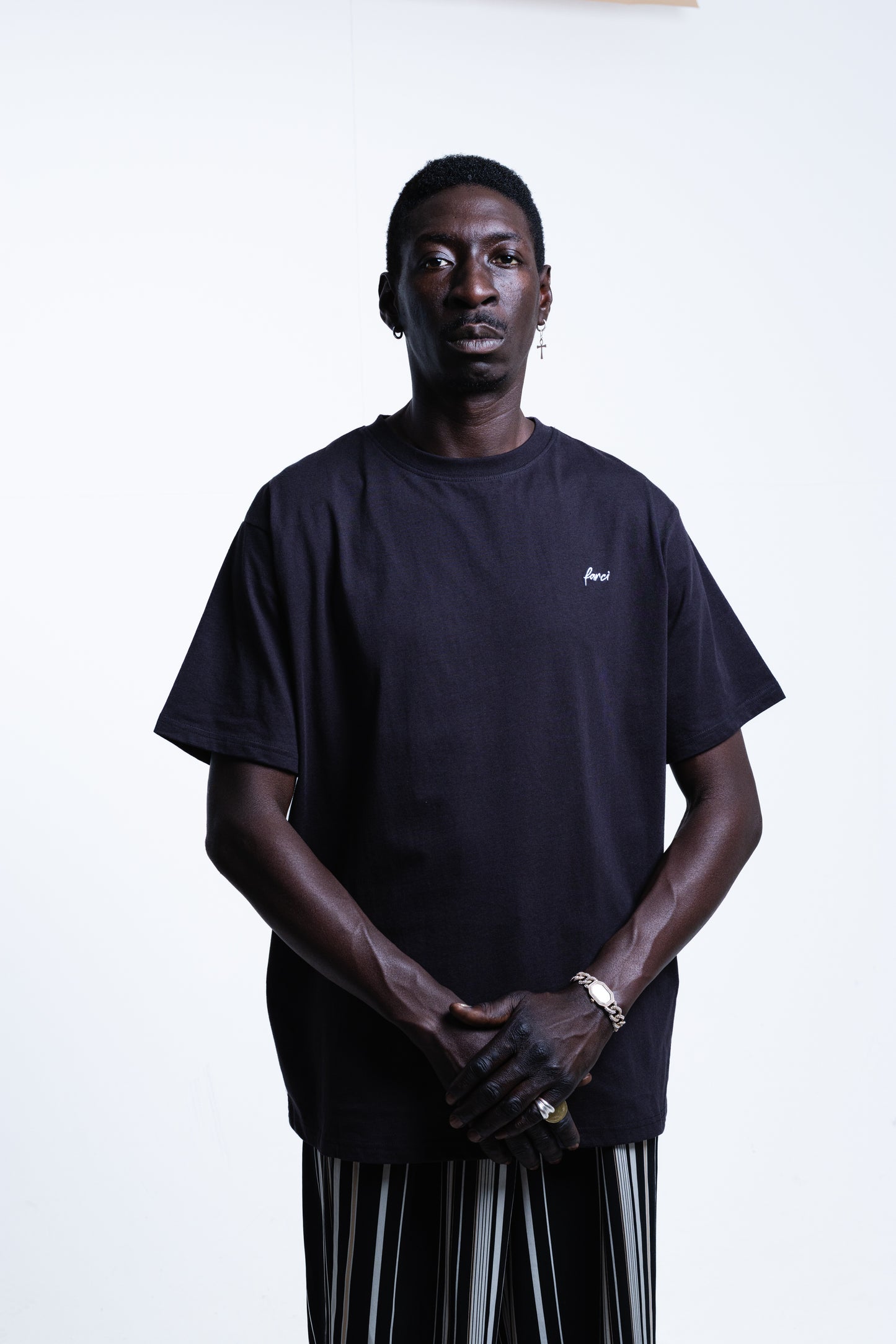 TEE HALF BLACK
