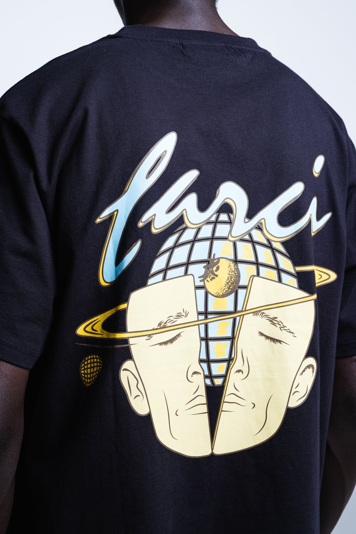 TEE HALF BLACK