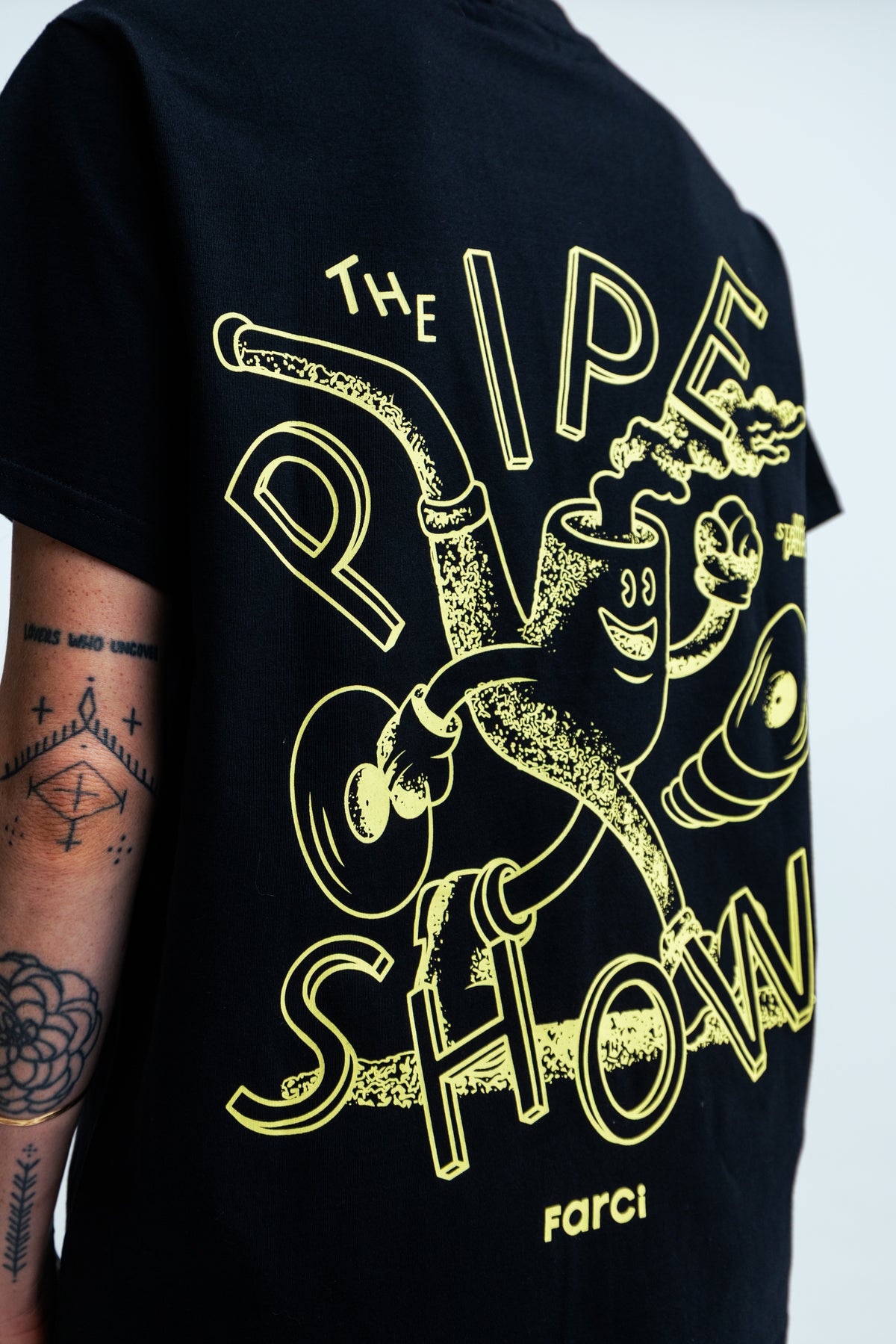TEE PIPE BLACK